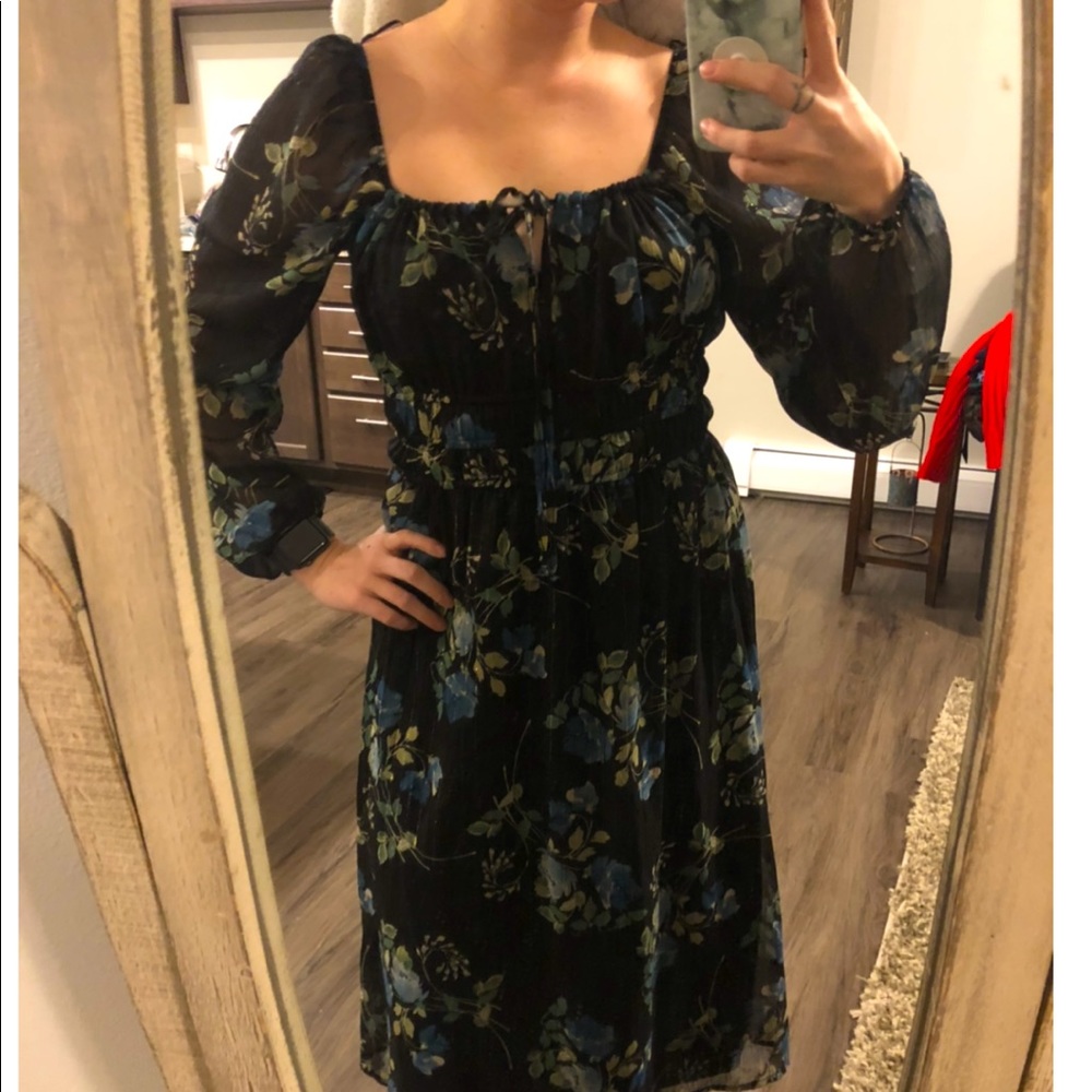 NWT - flowy spring dress